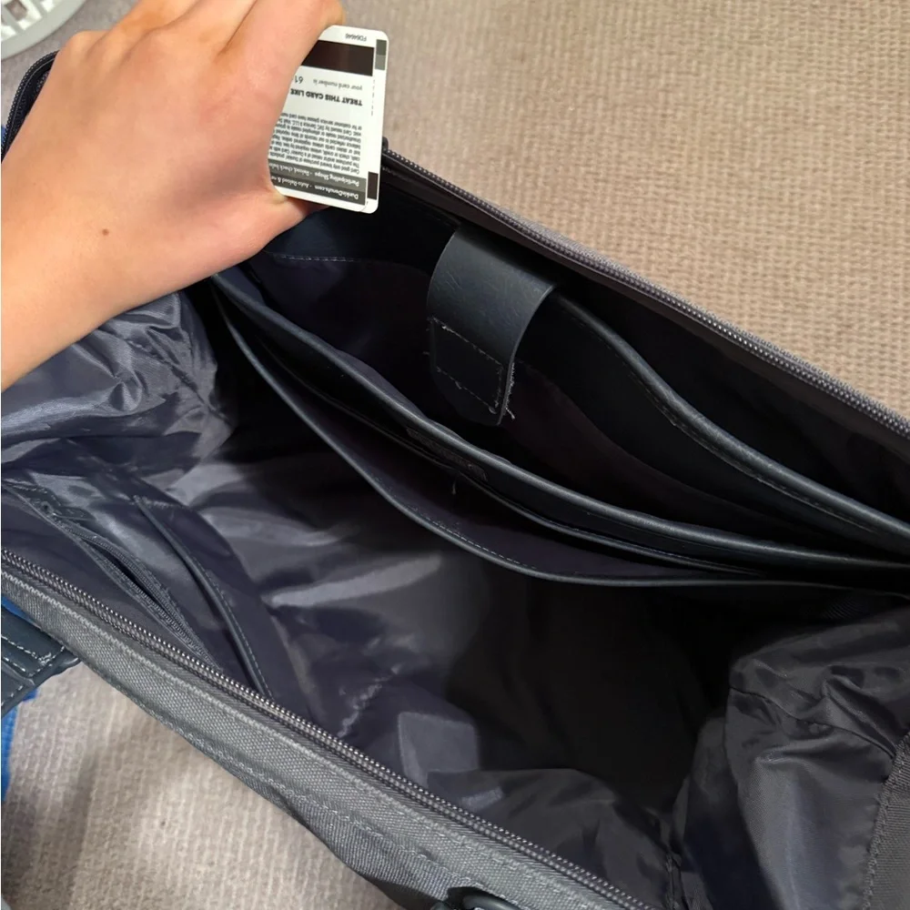 Beis Mini Weekender Bag - Picture 6 of 9